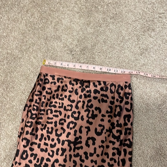 Cami NYC The Jessica Skirt in Graphic Leopard - Picture 15 of 16